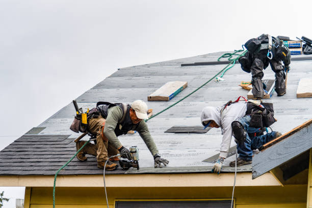 Professional Gutter Installation technician working in Yazoo City, MS